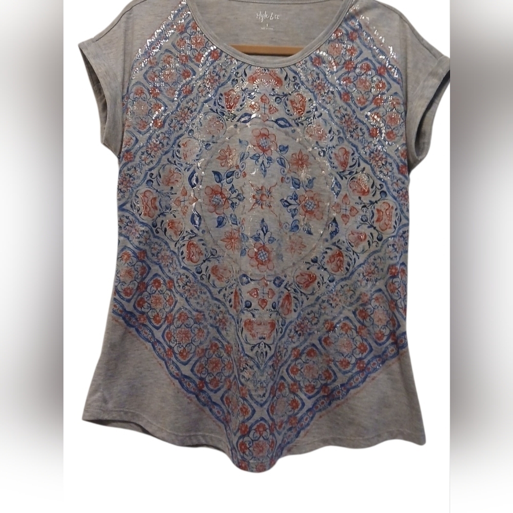 Style & Co. -NWOT, Gray Shirt W/ Red,Blue,& Silver Floral Print, Short Flutter - Picture 5 of 7